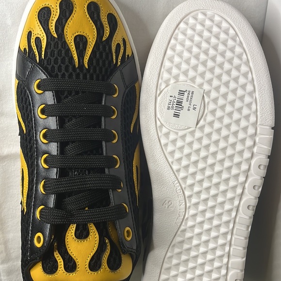 🐻Moschino Flames🔥Black Sneakers Brand New! - Picture 3 of 7